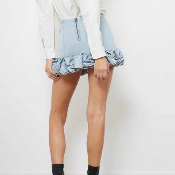 NWT Bobbles and Lace stretch light wash origami ruffle mini skirt S - Picture 3 of 6